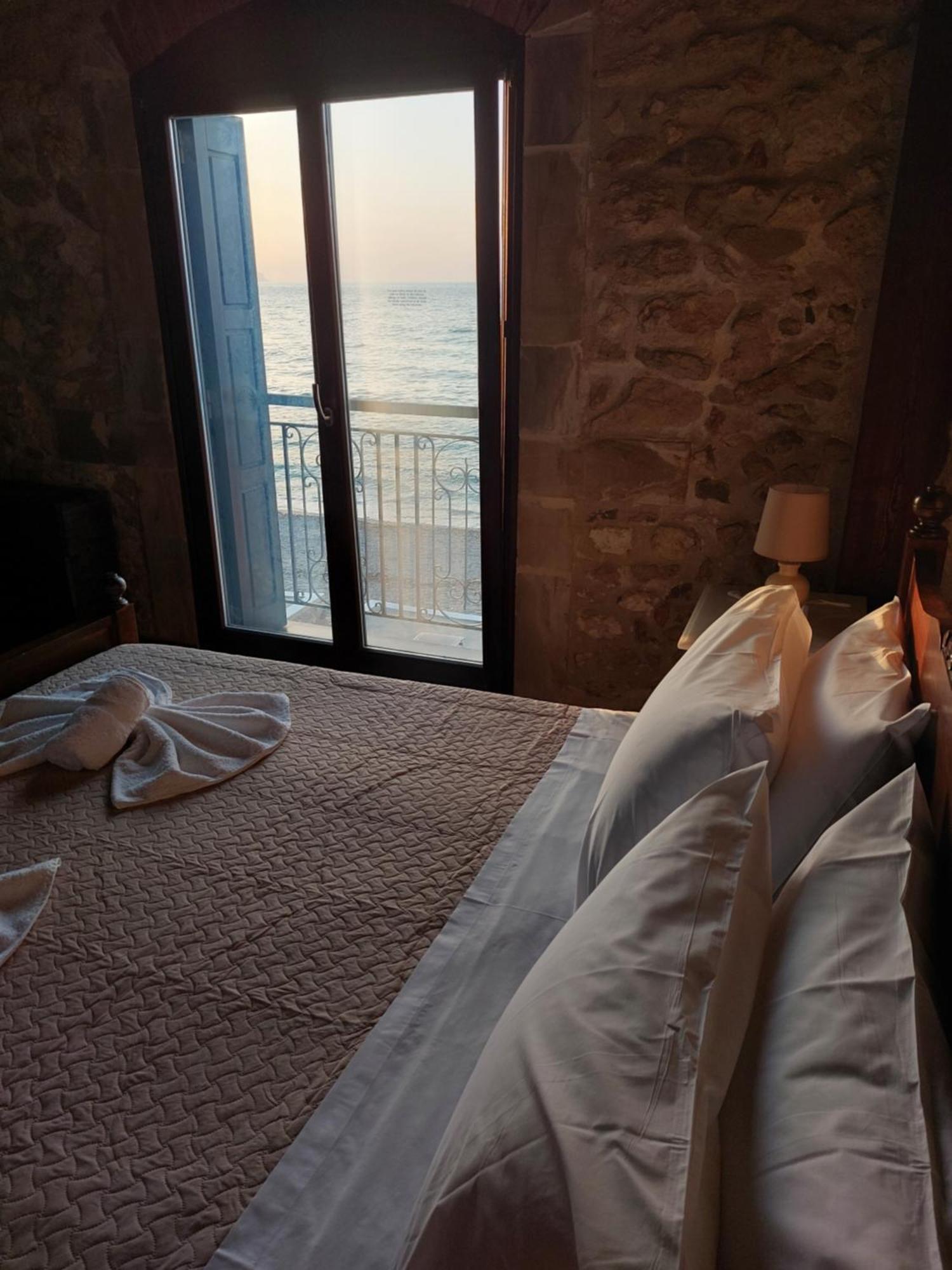 Volakas Beachfront Suites Retimno Zewnętrze zdjęcie